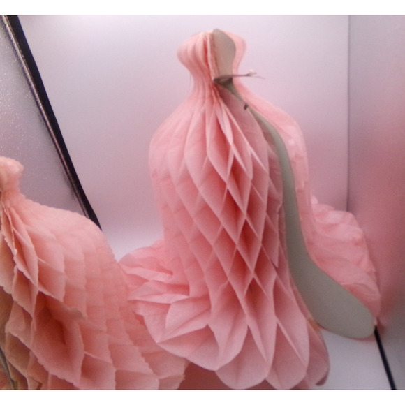 Lot of 5 Vintage Pink Honeycomb Bell Pink Paper Wedding Bells Decorations tissue - Picture 2 of 10